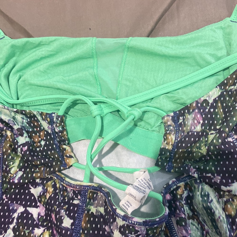 Lululemon Tank - Picture 5 of 5